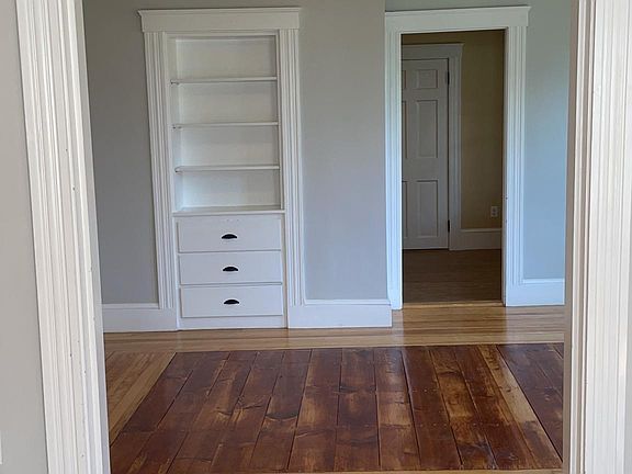 3rd image of 247 Hilldale Ave #1