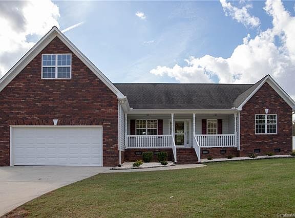 3rd image of 1026 Parkside Dr