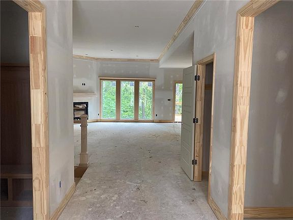3rd image of 3708 NE 85th Ter