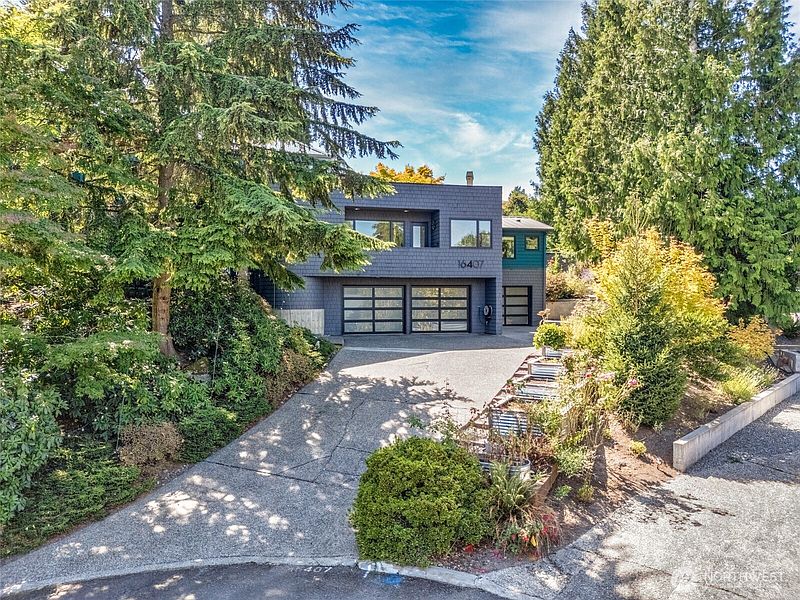 2nd image of 16407 NE 44th Way
