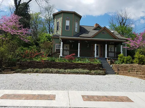 121 S University Ave Photo 1