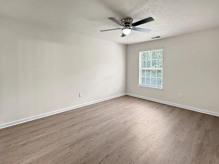705 Beachfront Dr — Photo 32