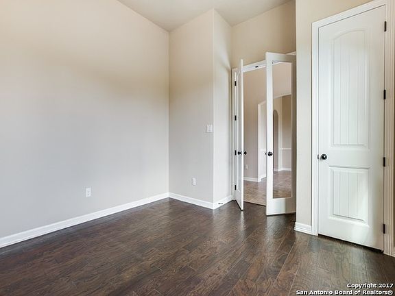 5th image of 238 Shamrock Dr