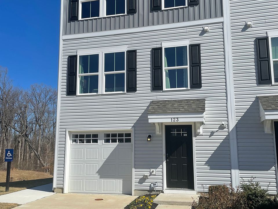 1st image of 123 Wye Oak Dr