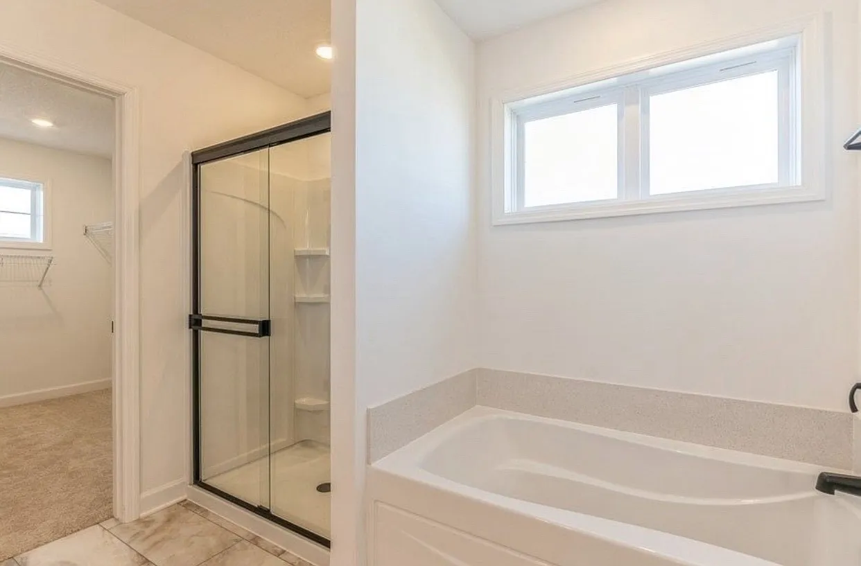 5 bed, 2700 sqft, $3,750 — Photo 4