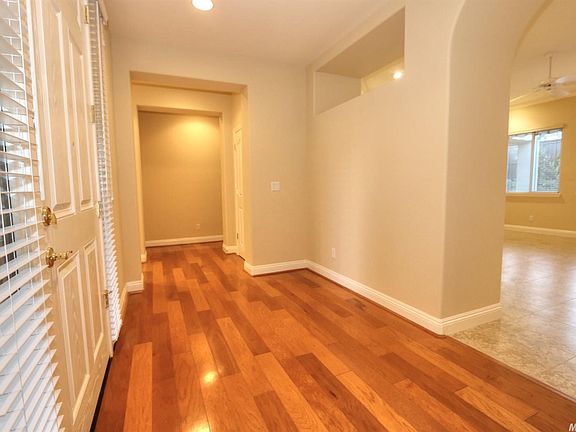 3rd image of 301 Mill Valley Cir S