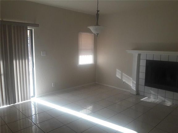 5th image of 1833 Charlie Smith Dr