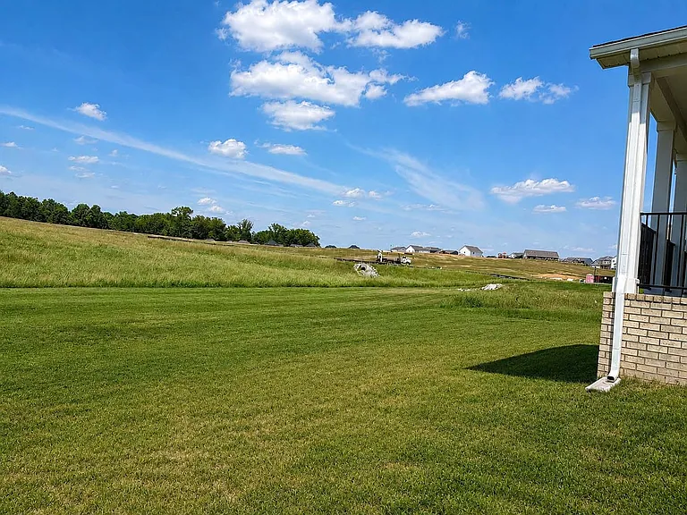 855 Bur Oak Ct — Photo 26
