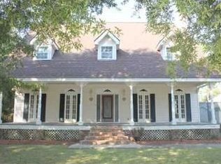 230 Plymouth Dr, Mandeville, LA 70471