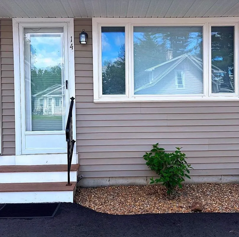 1 bed, 1.0 bath, 249 sqft, $1,300 — Photo 4