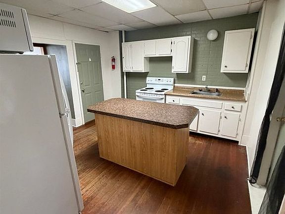 3rd image of 61 Main St #2