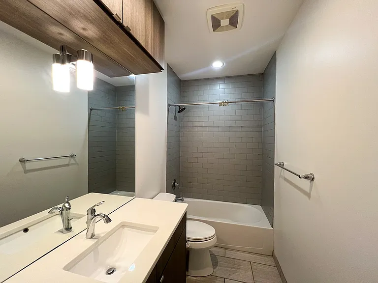 1206 Broadway — Photo 11