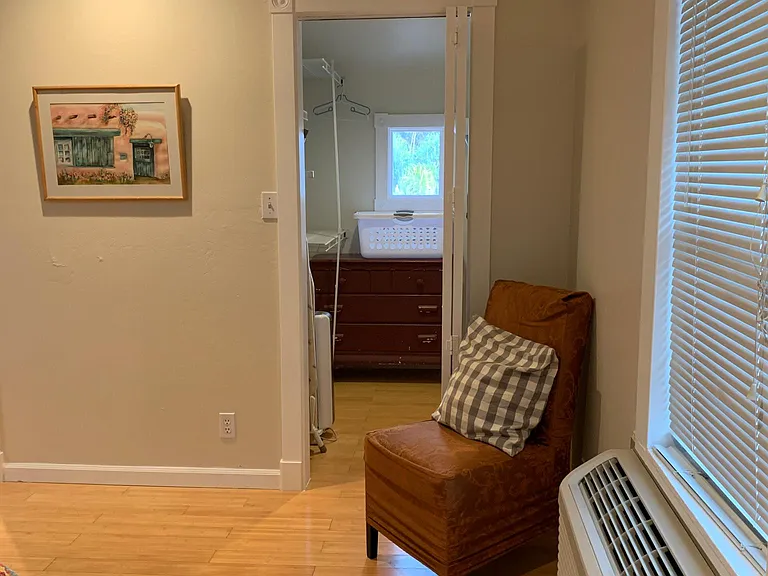 543 Forest Ave #C — Photo 6
