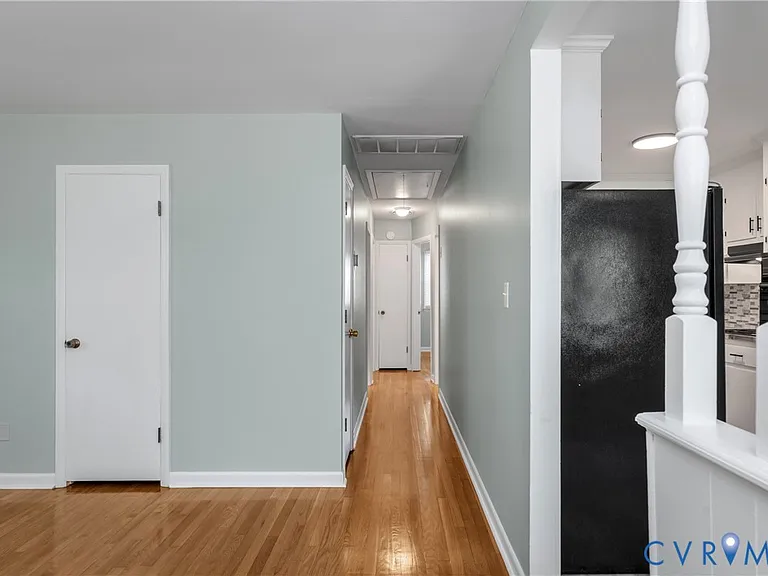 552 S 22nd Ave — Photo 11