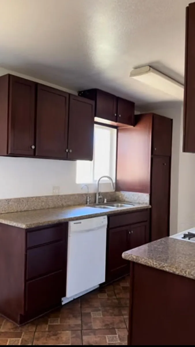 Kitchen - 38708 31st St E