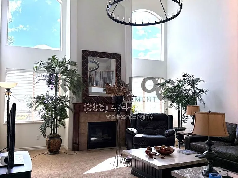 2251 W Pebblestone Ln — Photo 4
