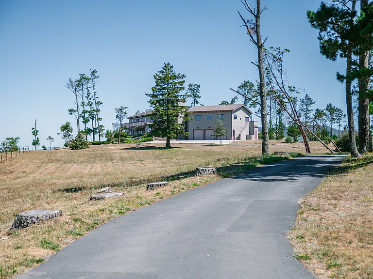 300 Corona Rd — Photo 12