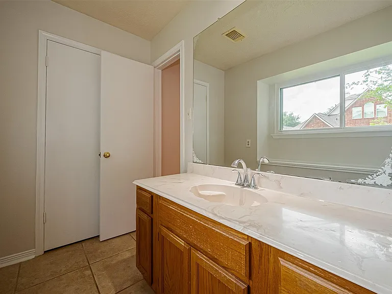 3007 Cloverdale Dr — Photo 16