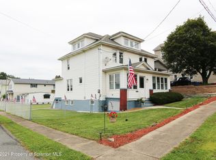203 Pancoast St, Throop, PA 18512