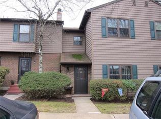 7 Pheasant Run, Edison, NJ 08820