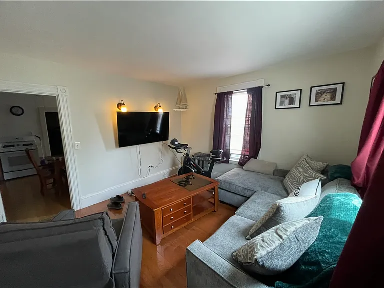 43 Brooks Ave #1 — Photo 4