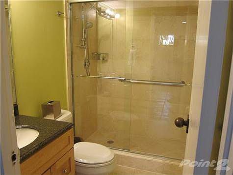 3rd image of 2000 S Bayshore Dr APT 26