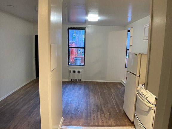 2nd image of 212 Clifton Pl #1