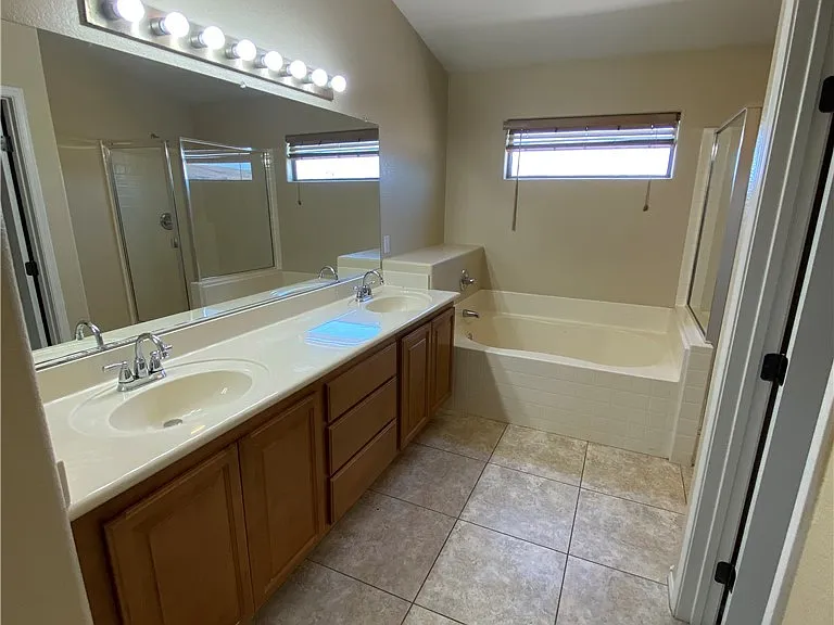 3589 Bella Valencia Ct #0 — Photo 11