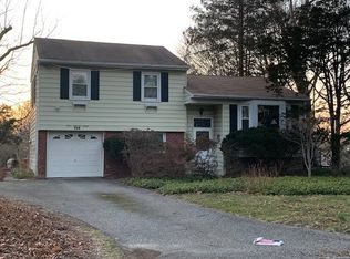 208 California Ave, Port Jefferson, NY 11777