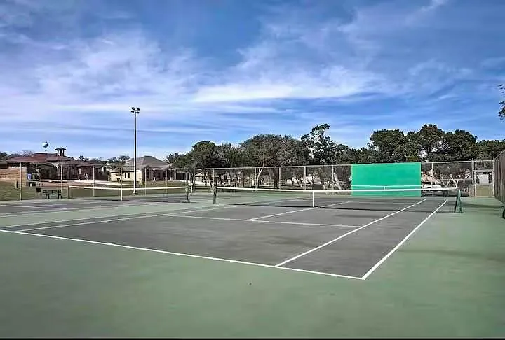 585 Demarett Dr — Photo 23