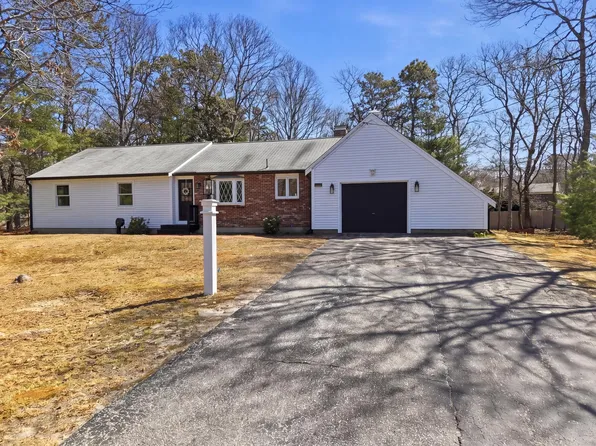 38 White Oak Trail, Centerville, MA 02632