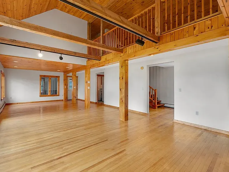 144 Hotel Rd #A — Photo 14