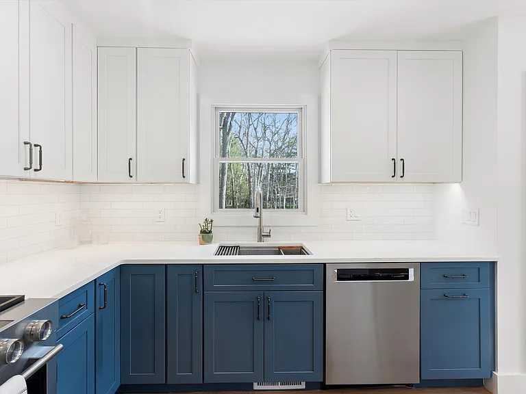 502 Springs Fireplace Rd — Photo 9