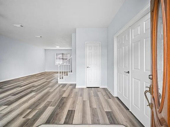 5th image of 9366 Corner Oaks Ln