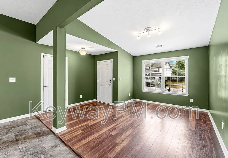 3124 Saint Charles Ave — Photo 2