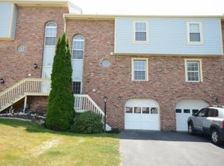 1406 Yorktown Dr, Lawrence, PA