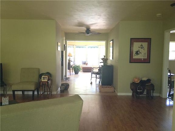 2nd image of 306 N Palmway
