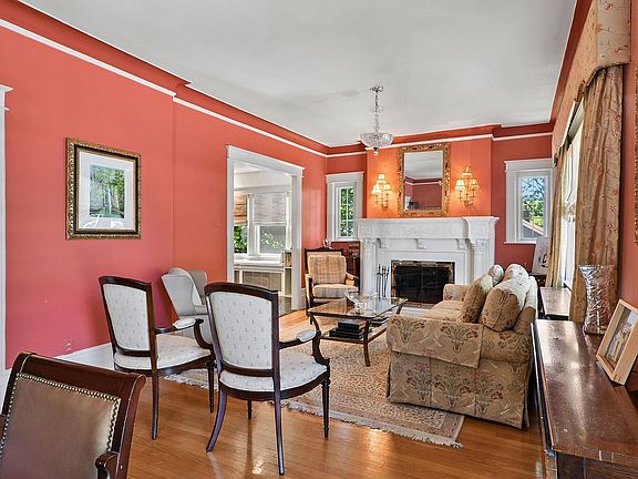 3rd image of 5612 Delafield Ave