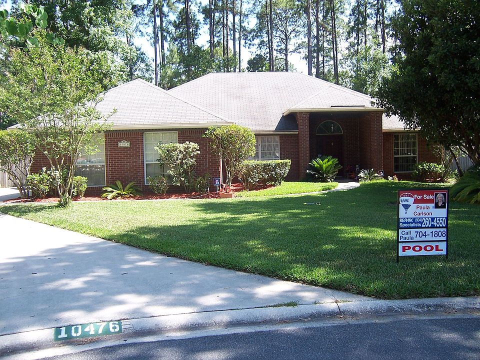 Front- cul de sac view