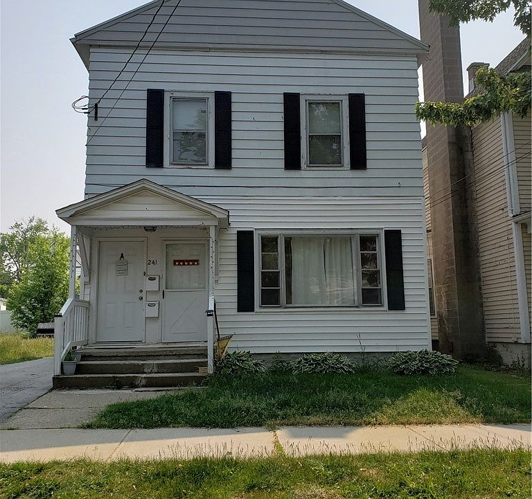 1st image of 241 1/2 Lincoln Ave