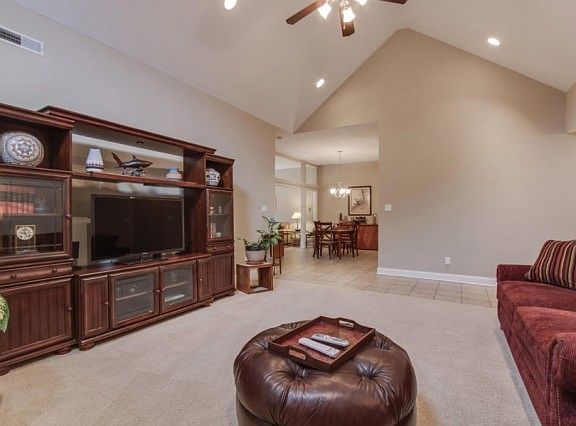 3rd image of 6083 Round Hill Ln