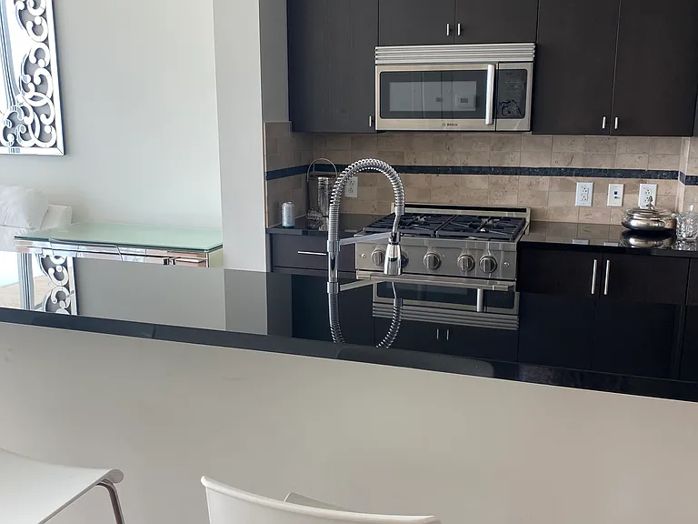 610 E Market St #2917 — Photo 7