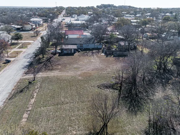 310 N Dixie St, Eastland, TX 76448