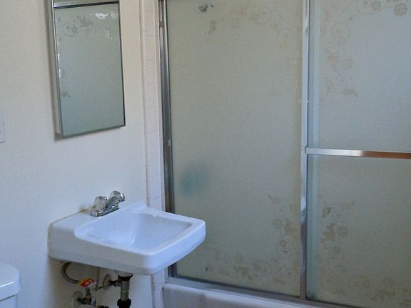 4th image of 406 N Gertruda Ave APT 1