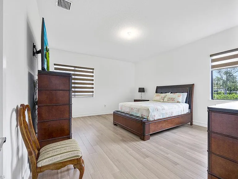 5293 Marano Dr — Photo 16