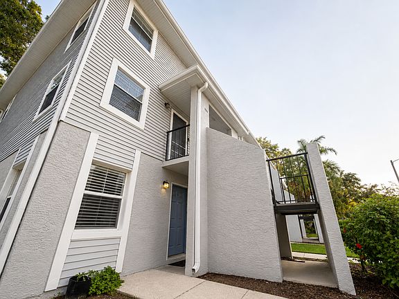 3rd image of 7126 Waterside Dr