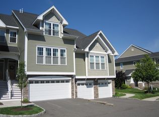 71 Lawrence Ave #1407, Danbury, CT 06810