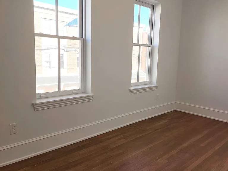 228 E Hanover St #3 — Photo 5
