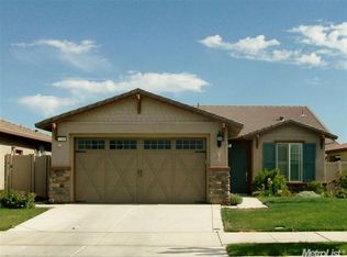 2366 Shadow Berry Dr, Manteca, CA 95336