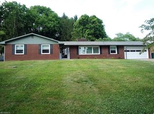 107 Robson Rd, Marietta, OH 45750